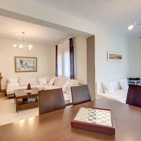 Вилла Best Maisonette In